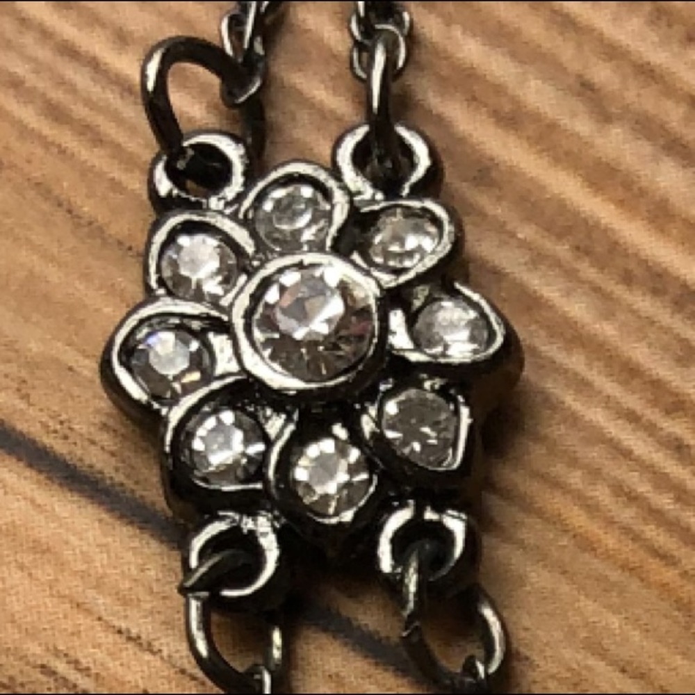 Flower Rhinestone Necklace - Picture 9 of 9
